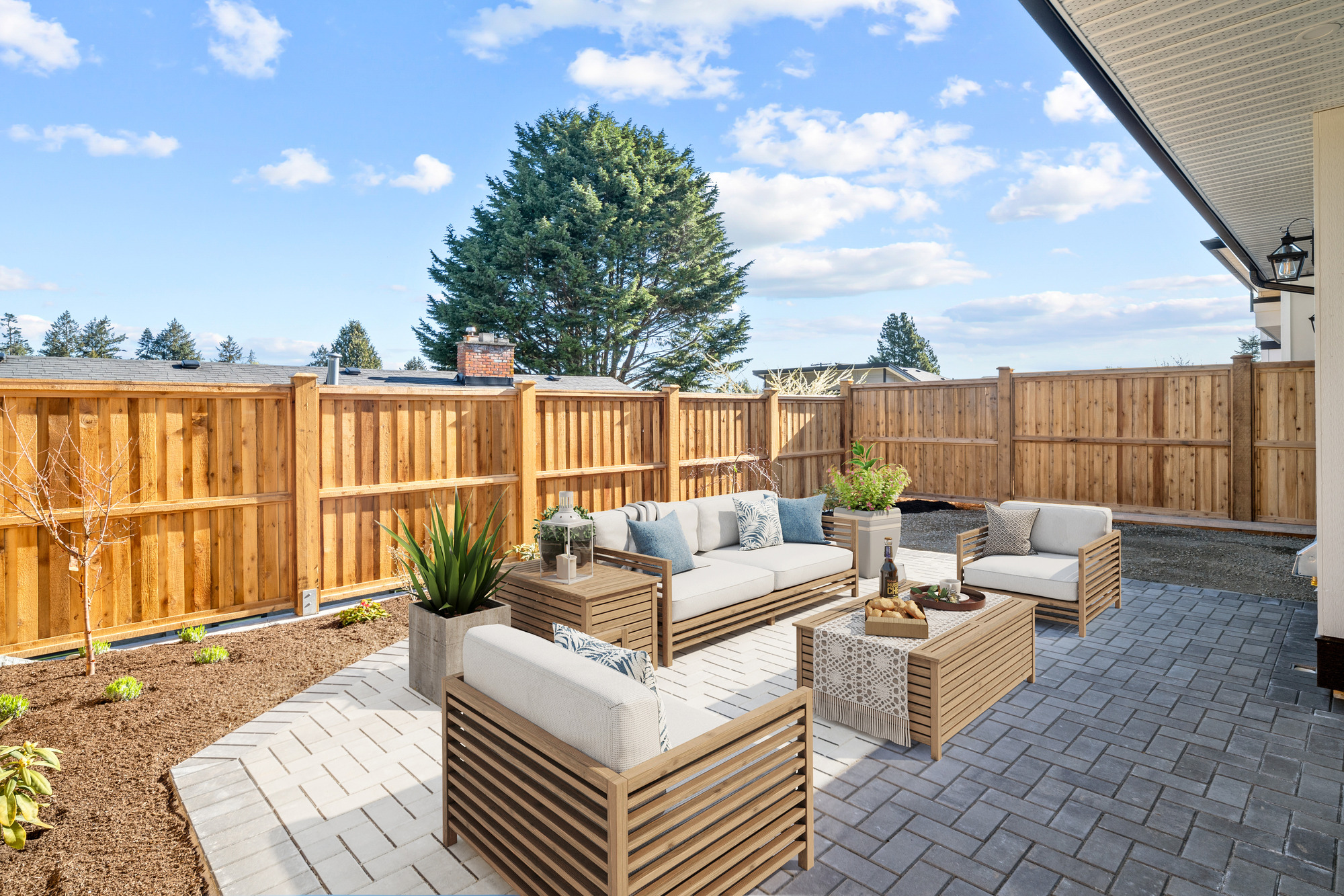 312 Seafieldrd Staging Patio