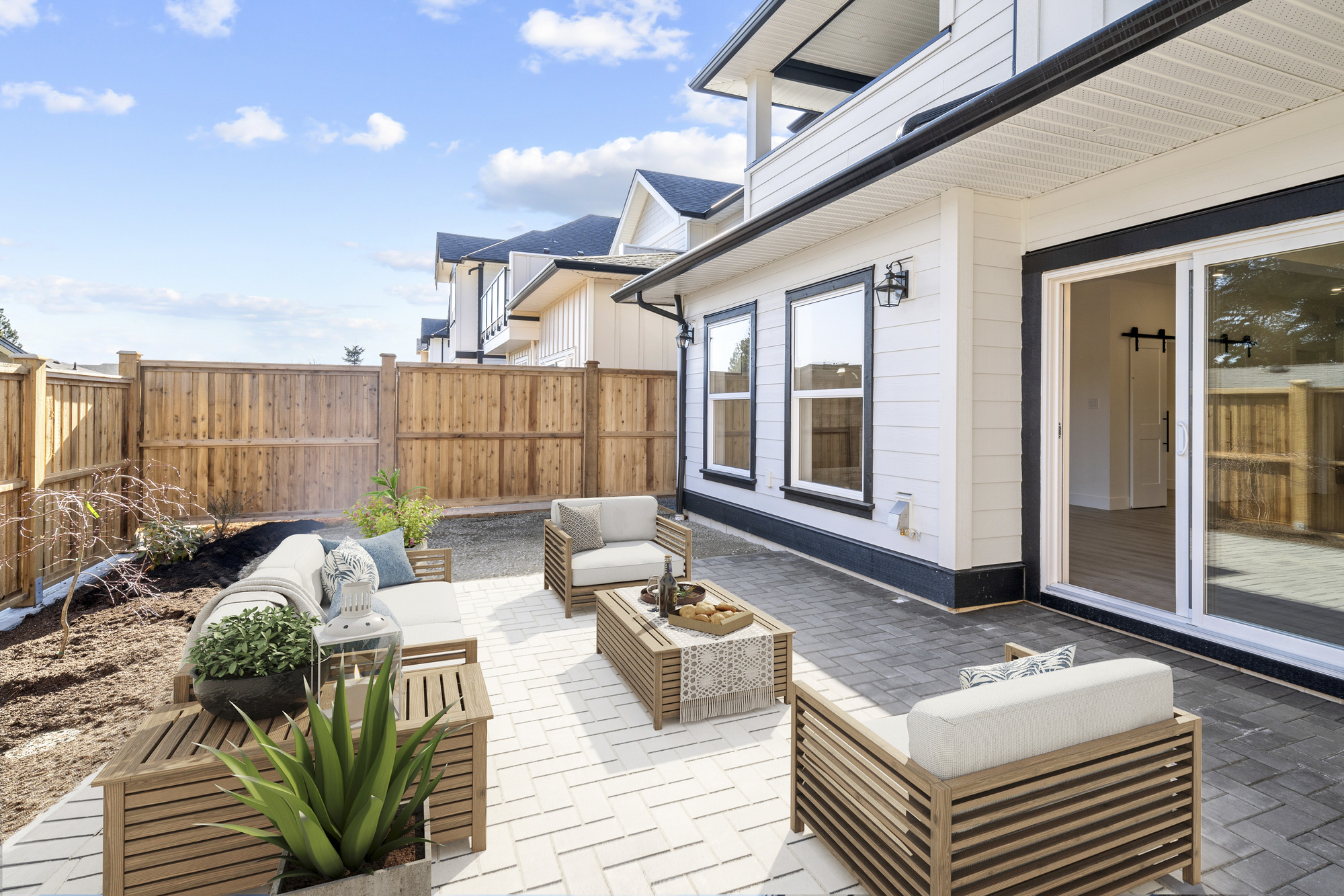 312 Seafieldrd Staging Patio2